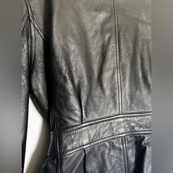 Winlet Size Medium Black Leather Belted Jacket - Picture 2 of 9